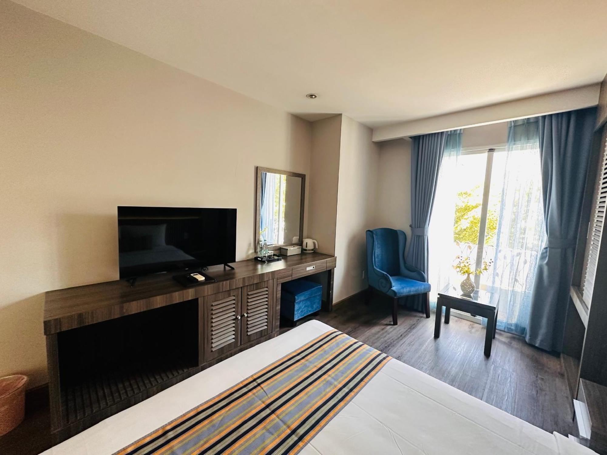 Iris Hotel Хошимін Екстер'єр фото
